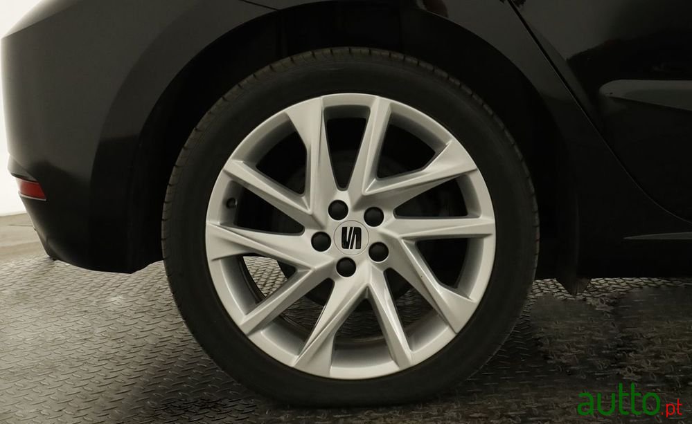 2024' SEAT Ibiza 1.0 Tsi Fr photo #5