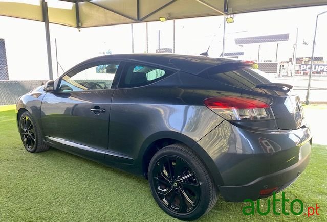 2014' Renault Megane photo #6