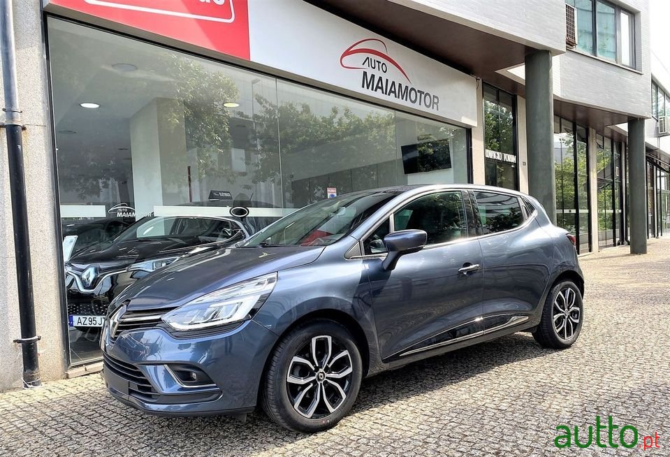 2019' Renault Clio photo #1