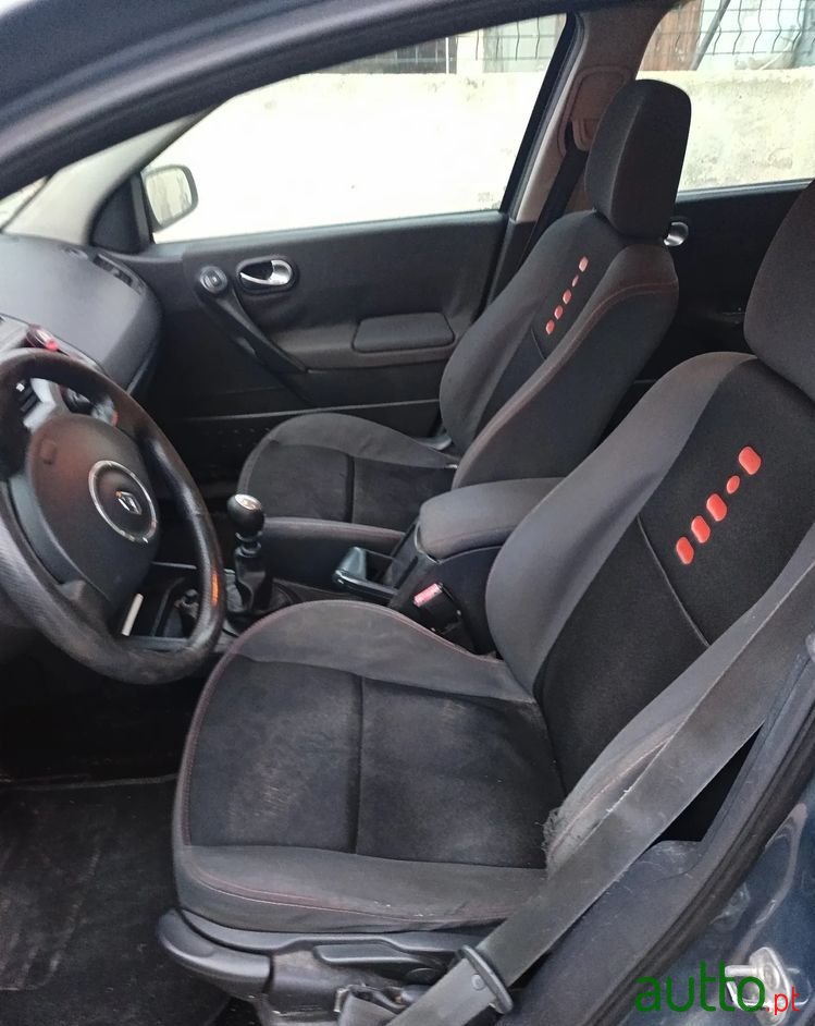 2007' Renault Megane Break photo #2