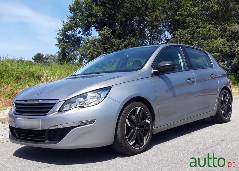 2014' Peugeot 308 photo #1