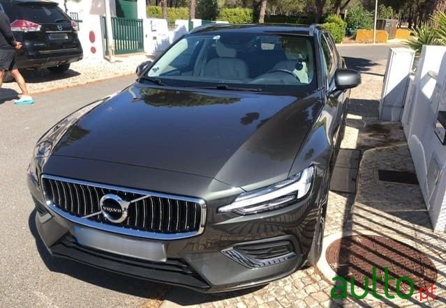 2021' Volvo V60 photo #4