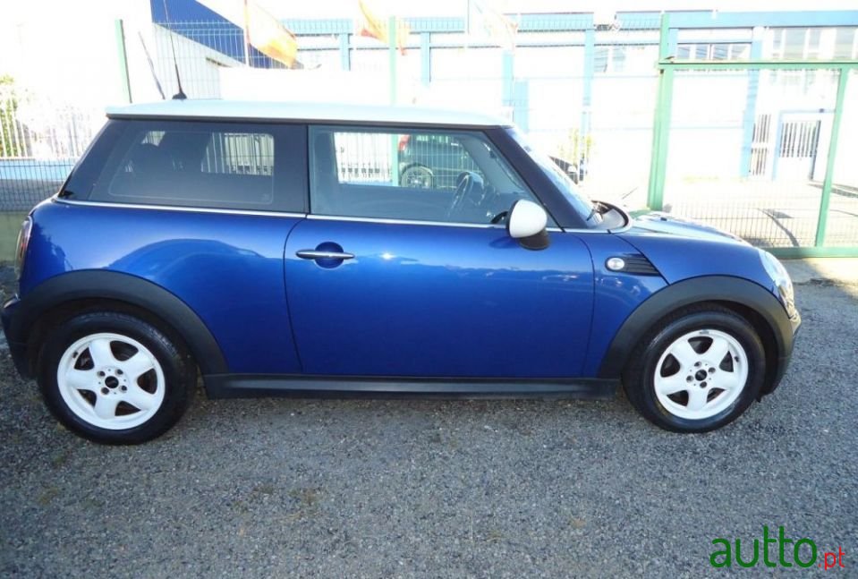 2008' MINI Cooper photo #4