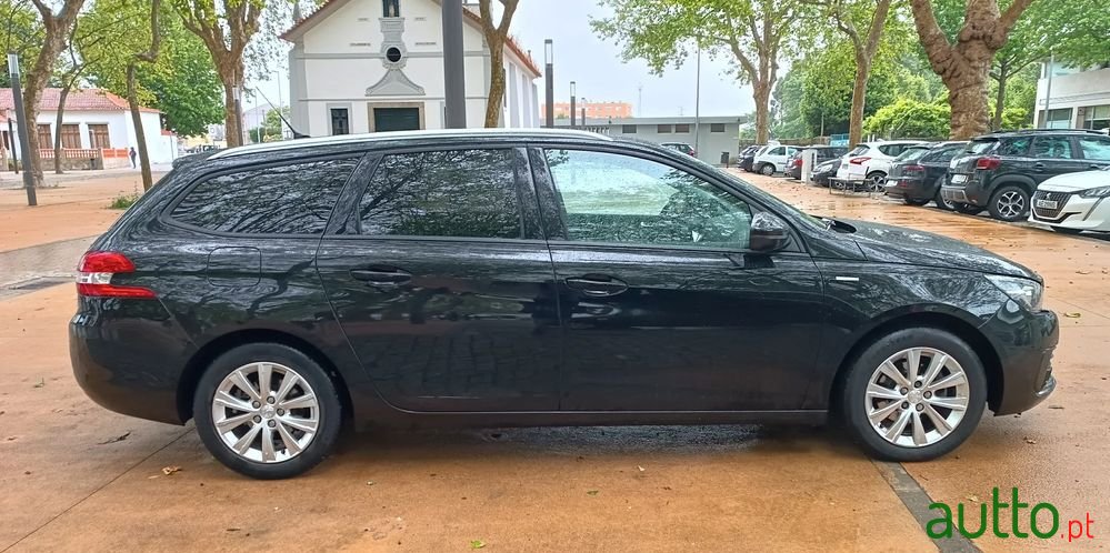 2018' Peugeot 308 Sw photo #4