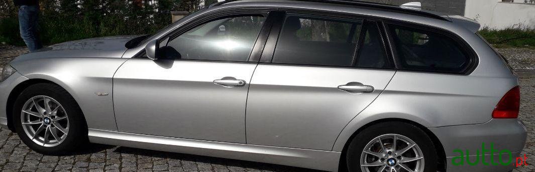 2010' BMW 320 D Touring photo #2