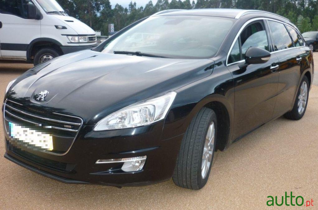 2011' Peugeot 508 SW photo #2