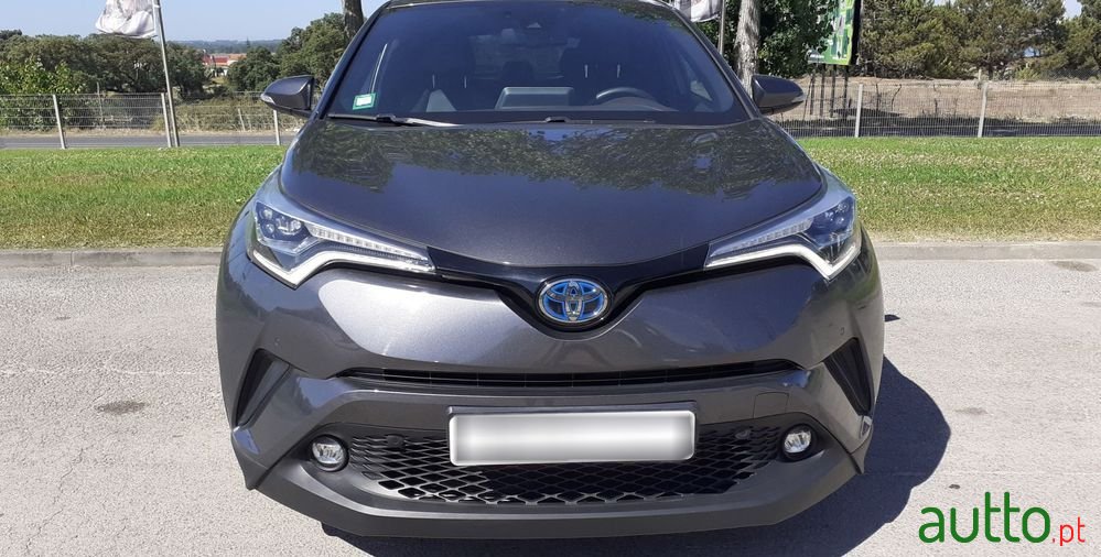 2018' Toyota C-HR photo #5
