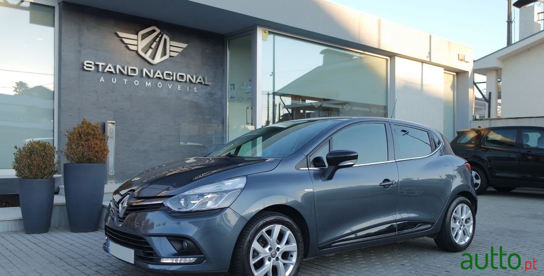 2019' Renault Clio photo #3