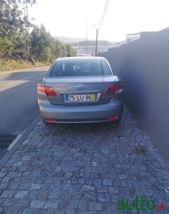 2009' Toyota Avensis photo #3