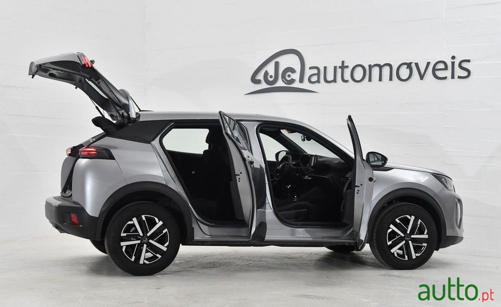 2024' Peugeot 2008 photo #4