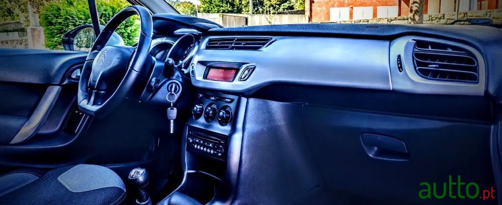 2014' Citroen C3 photo #5