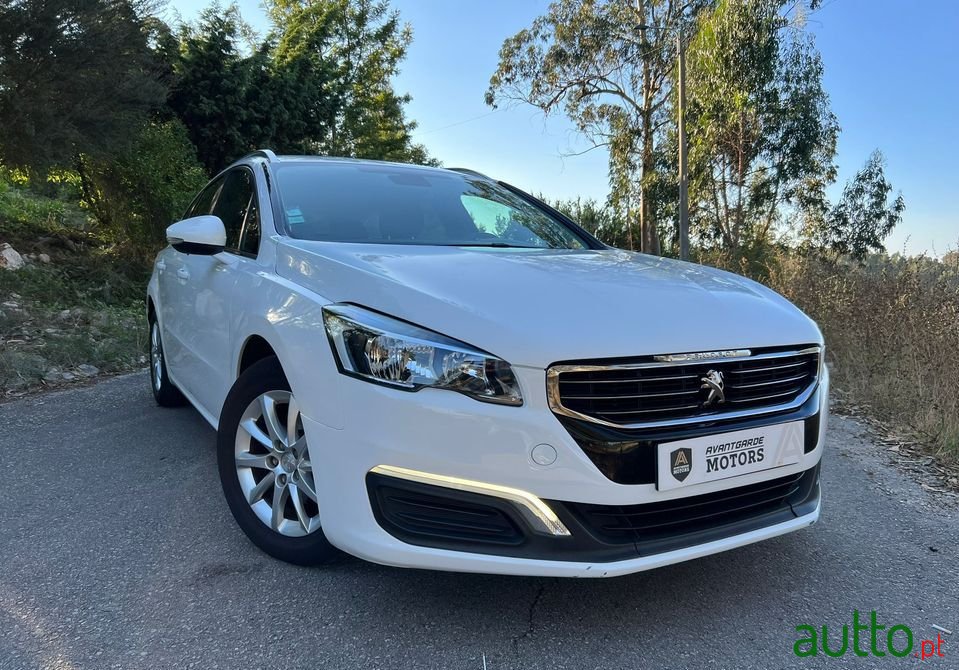2015' Peugeot 508 Sw photo #2