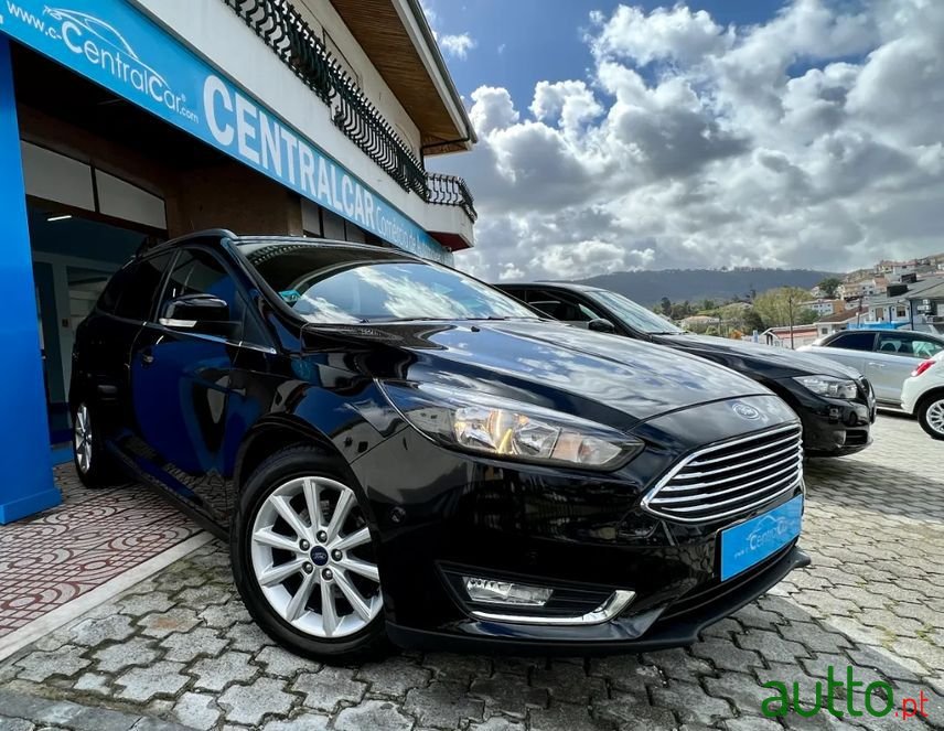 2017' Ford Focus Sw photo #2