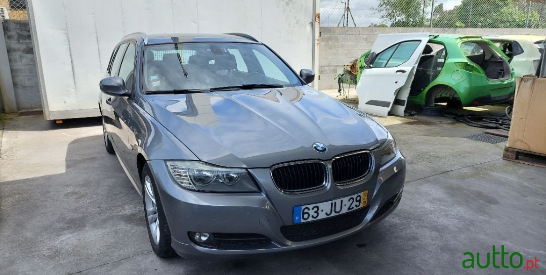 2010' BMW 318 photo #1