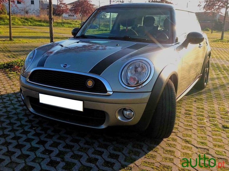 2008' MINI Cooper D photo #2