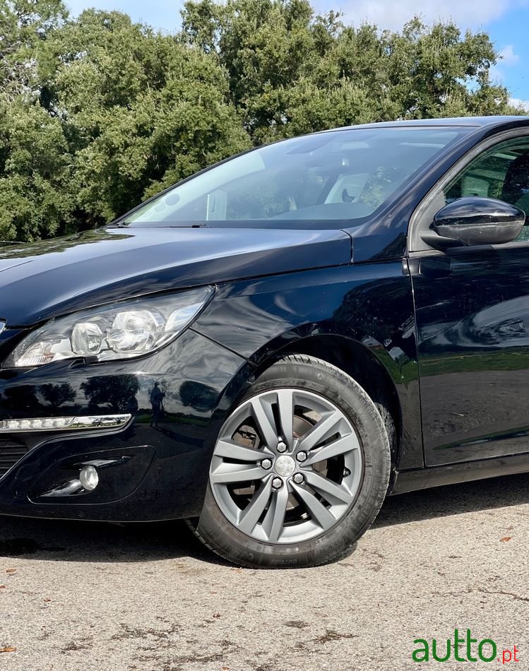 2016' Peugeot 308 Sw photo #2