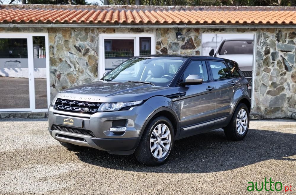 2015' Land Rover Range Rover Evoque photo #2