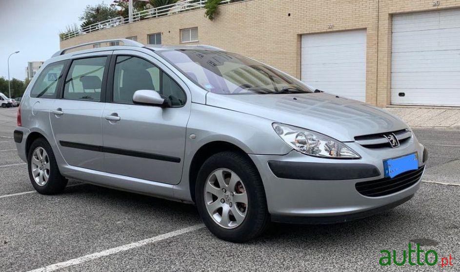 2004' Peugeot 307 Sw photo #1