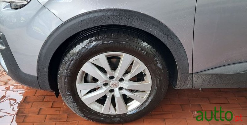 2018' Peugeot 3008 photo #2