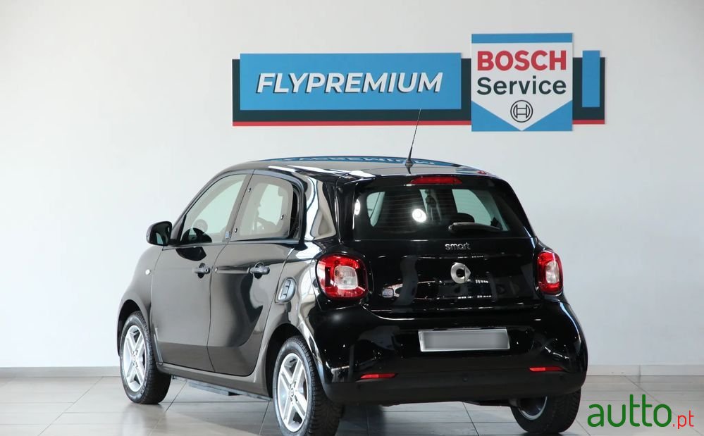 2021' Smart Forfour Eq Passion photo #3