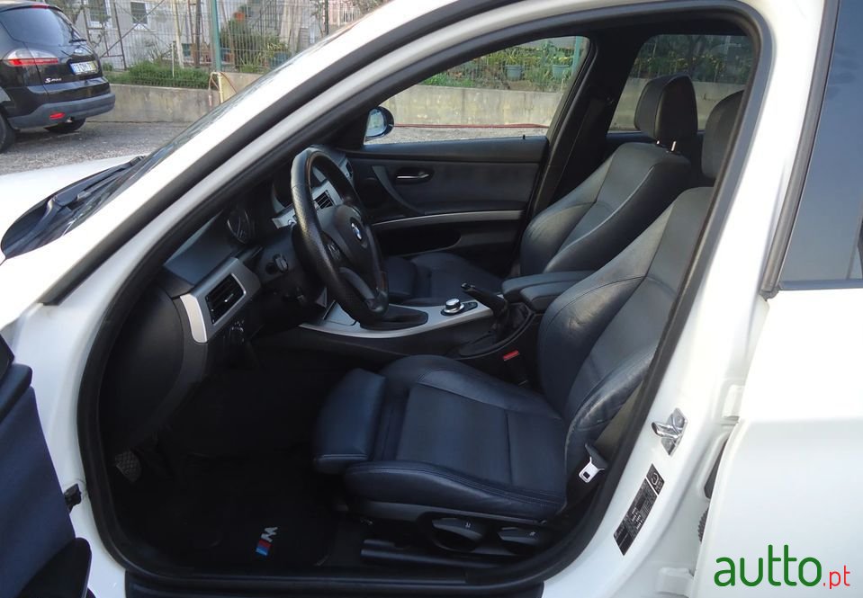 2008' BMW 320 photo #6