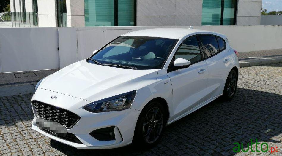 2018' Ford Focus St-Line photo #3