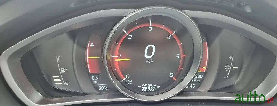 2015' Volvo V40 photo #1