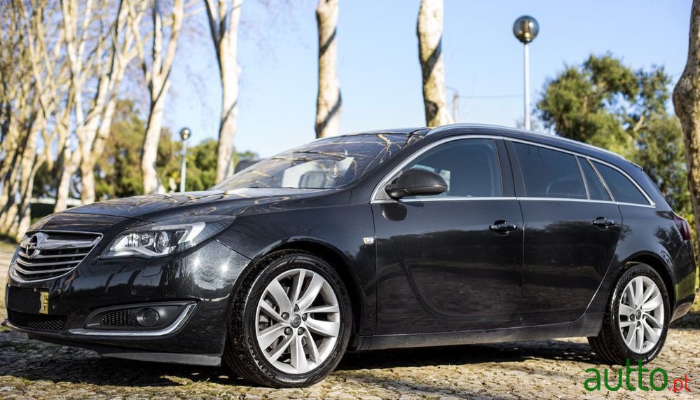 2014' Opel Insignia Sports Tourer photo #5