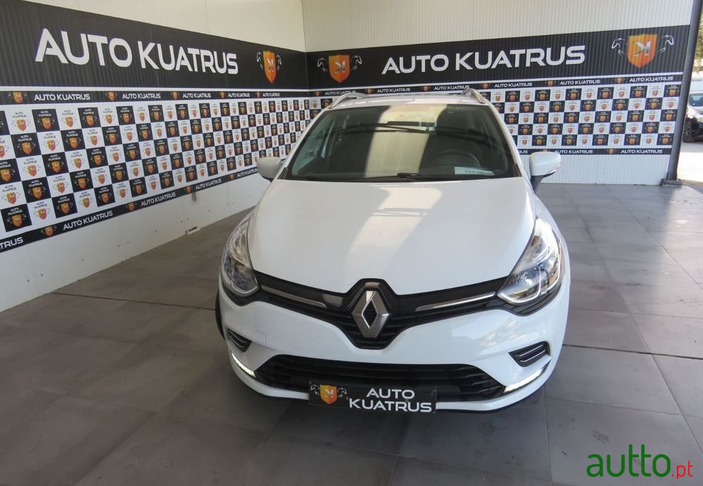 2018' Renault Clio Sport Tourer photo #5