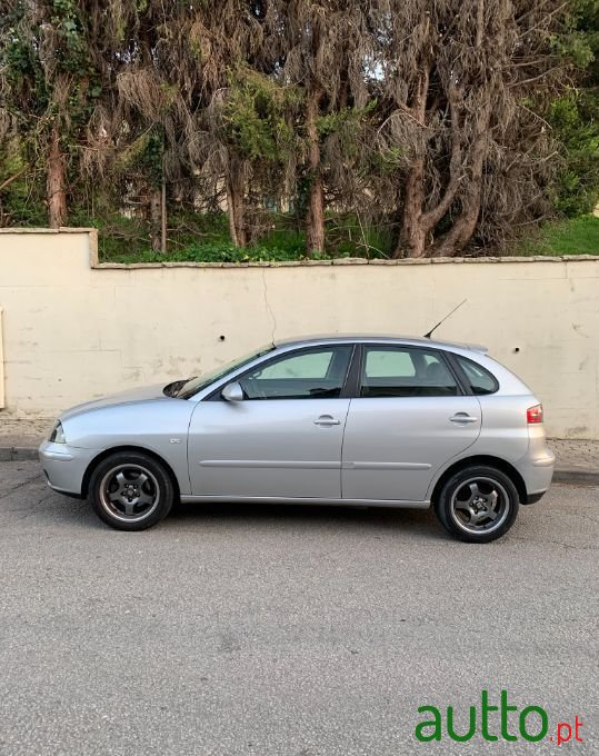 2002' SEAT Ibiza photo #4
