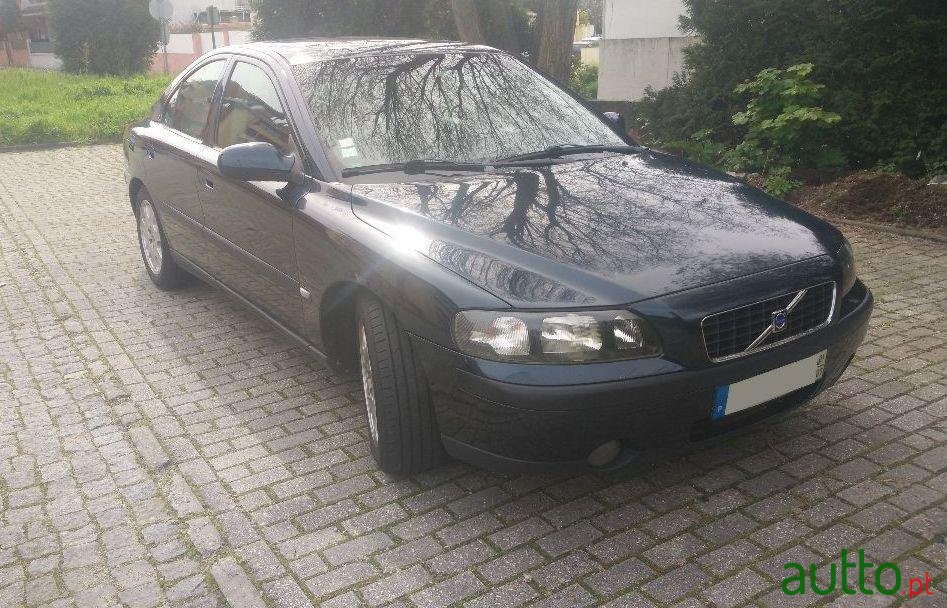2001' Volvo S60 T5 photo #2