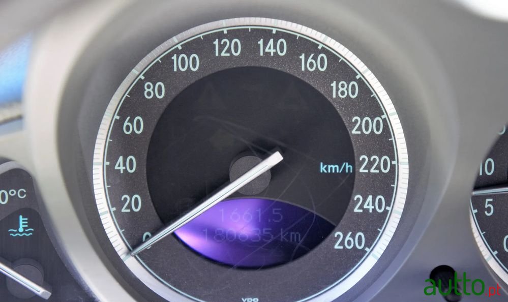 2004' Mercedes-Benz SL 350 photo #6