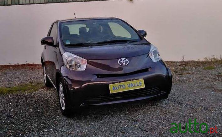 2012' Toyota iQ 1.4 photo #2