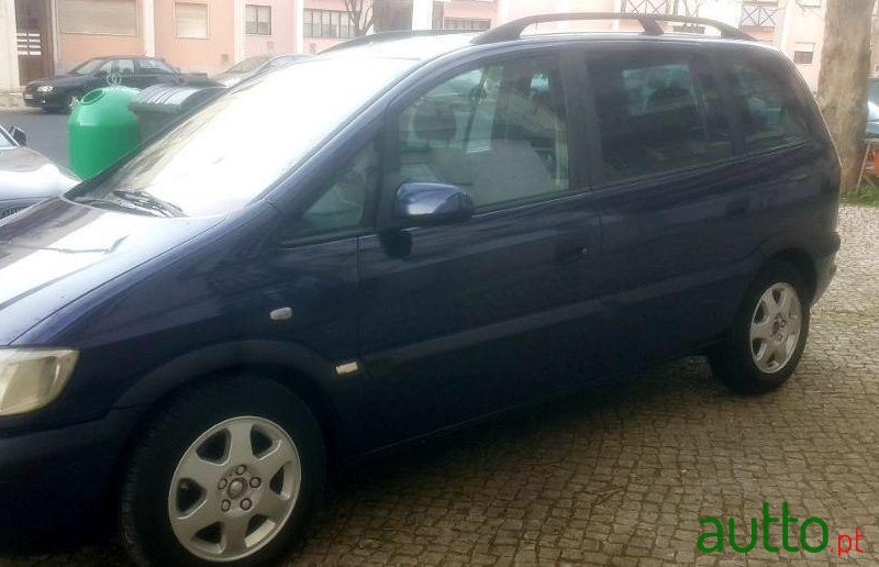 2000' Opel Zafira photo #2