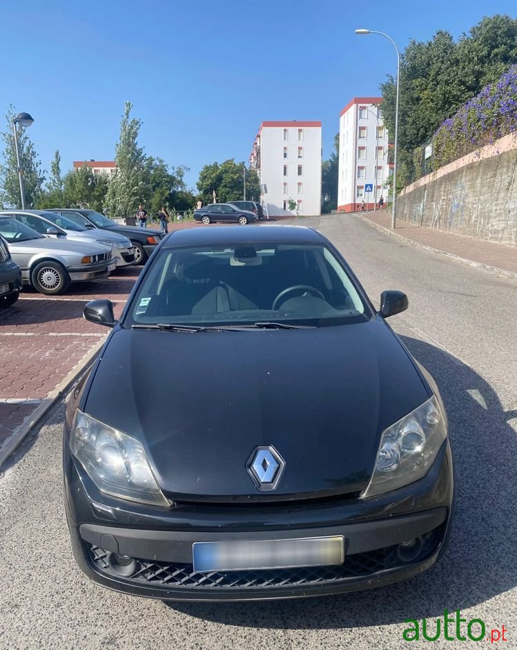 2010' Renault Laguna 1.5 Dci Confort photo #3