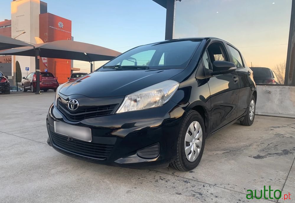 2011' Toyota Yaris 1.4 D-4D photo #3