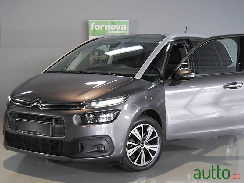 2018' Citroen C4 Grand Picasso photo #4