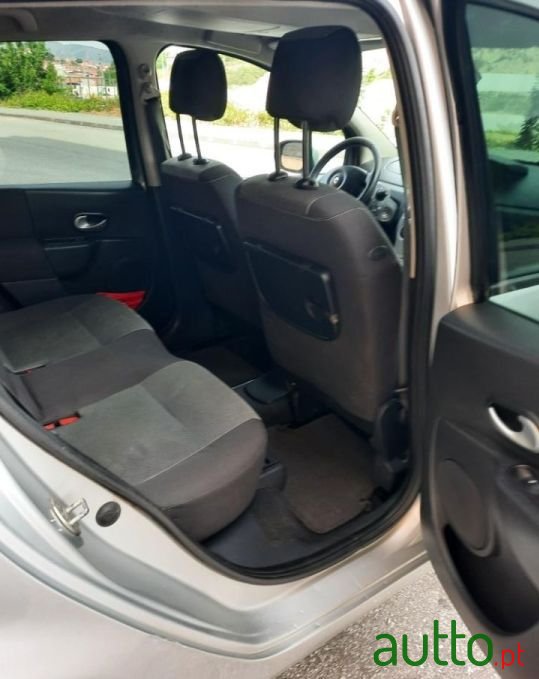 2008' Renault Modus photo #6