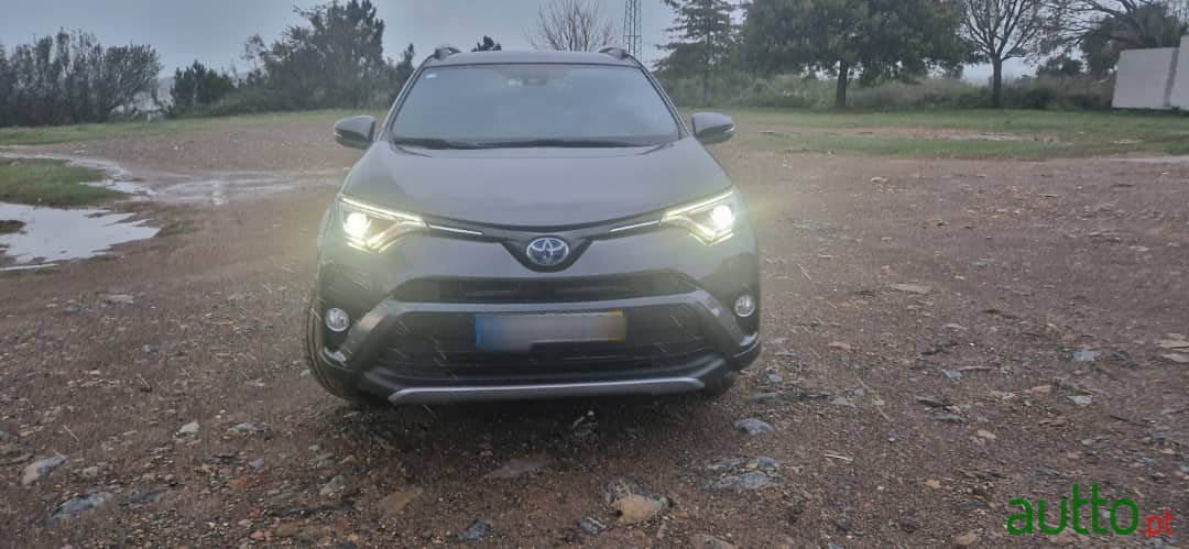 2017' Toyota RAV4 photo #1