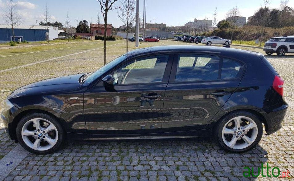 2010' BMW 120 photo #1