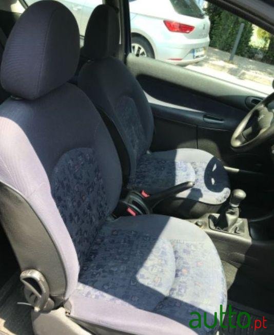 2000' Peugeot 206 1.9 Diesel photo #2
