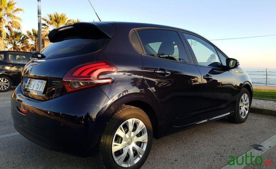 2016' Peugeot 208 photo #3