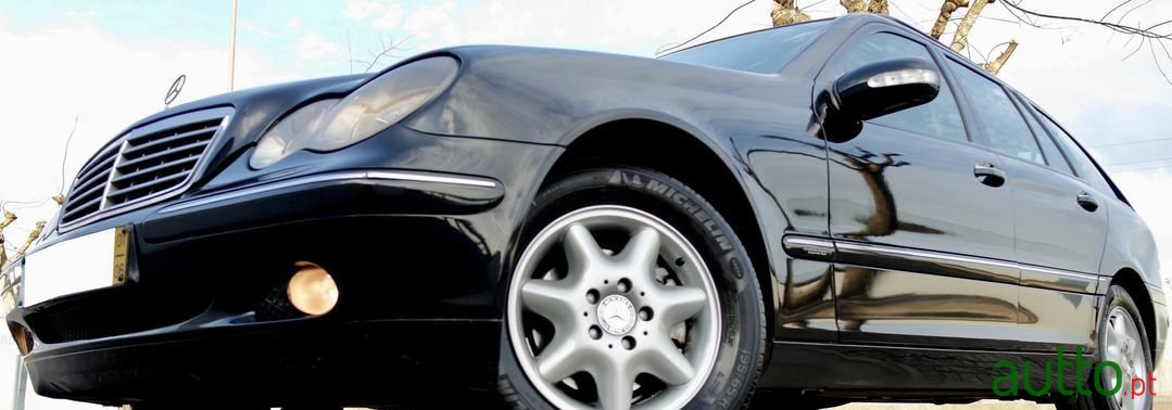 2001' Mercedes-Benz C-220 photo #3