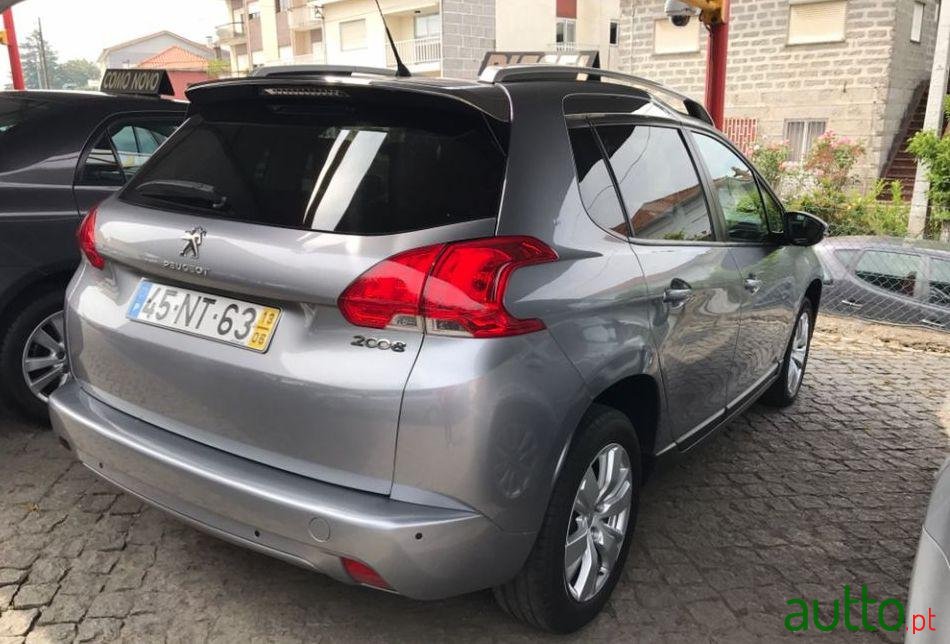 2013' Peugeot 2008 1.6 E-Hdi Allure photo #1