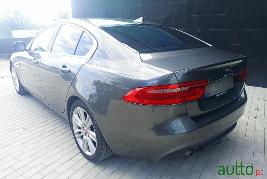 2015' Jaguar XE photo #4