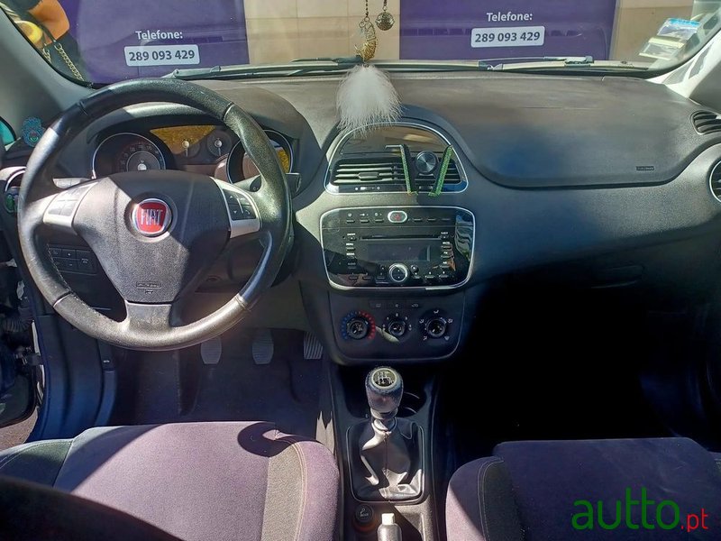 2014' Fiat Punto photo #6