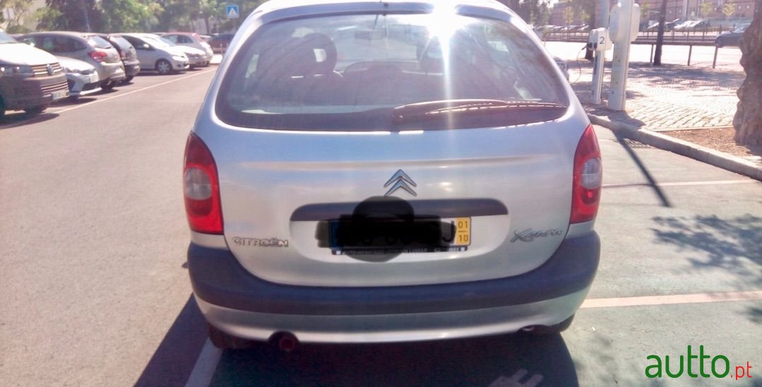 2001' Citroen Xsara Picasso photo #3