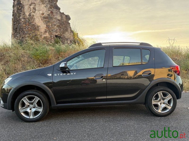 2018' Dacia Sandero Stepway photo #4