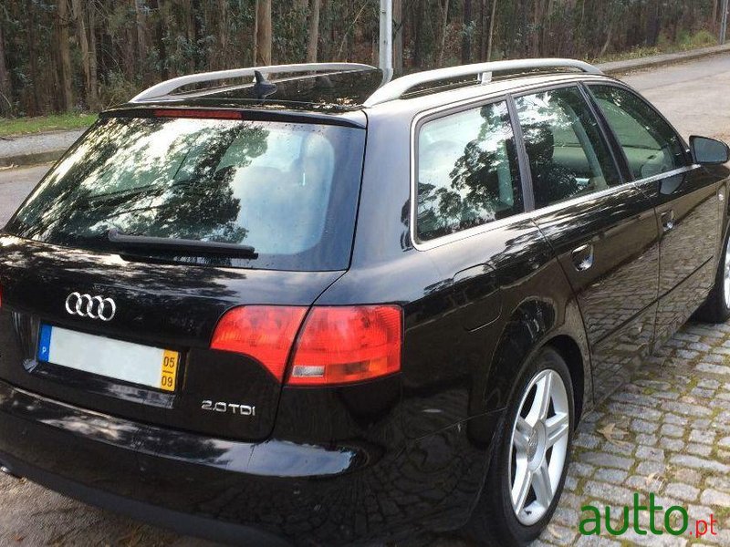 2005' Audi A4 Avant photo #2