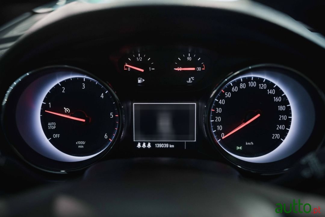 2016' Opel Astra photo #3